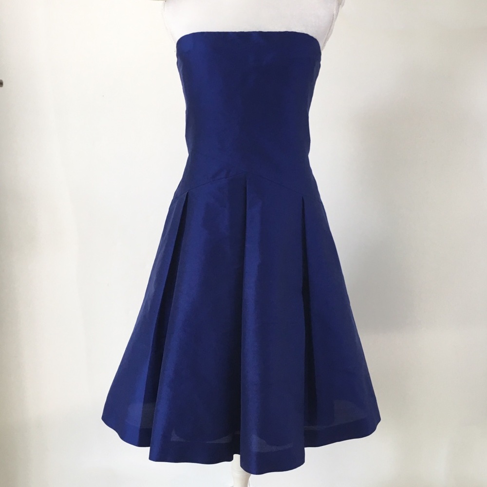 Elegant Blue Strapless Dress